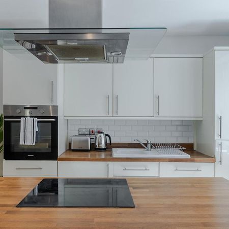Stylish Two Bedroom Apartment By Central London With Garden מראה חיצוני תמונה