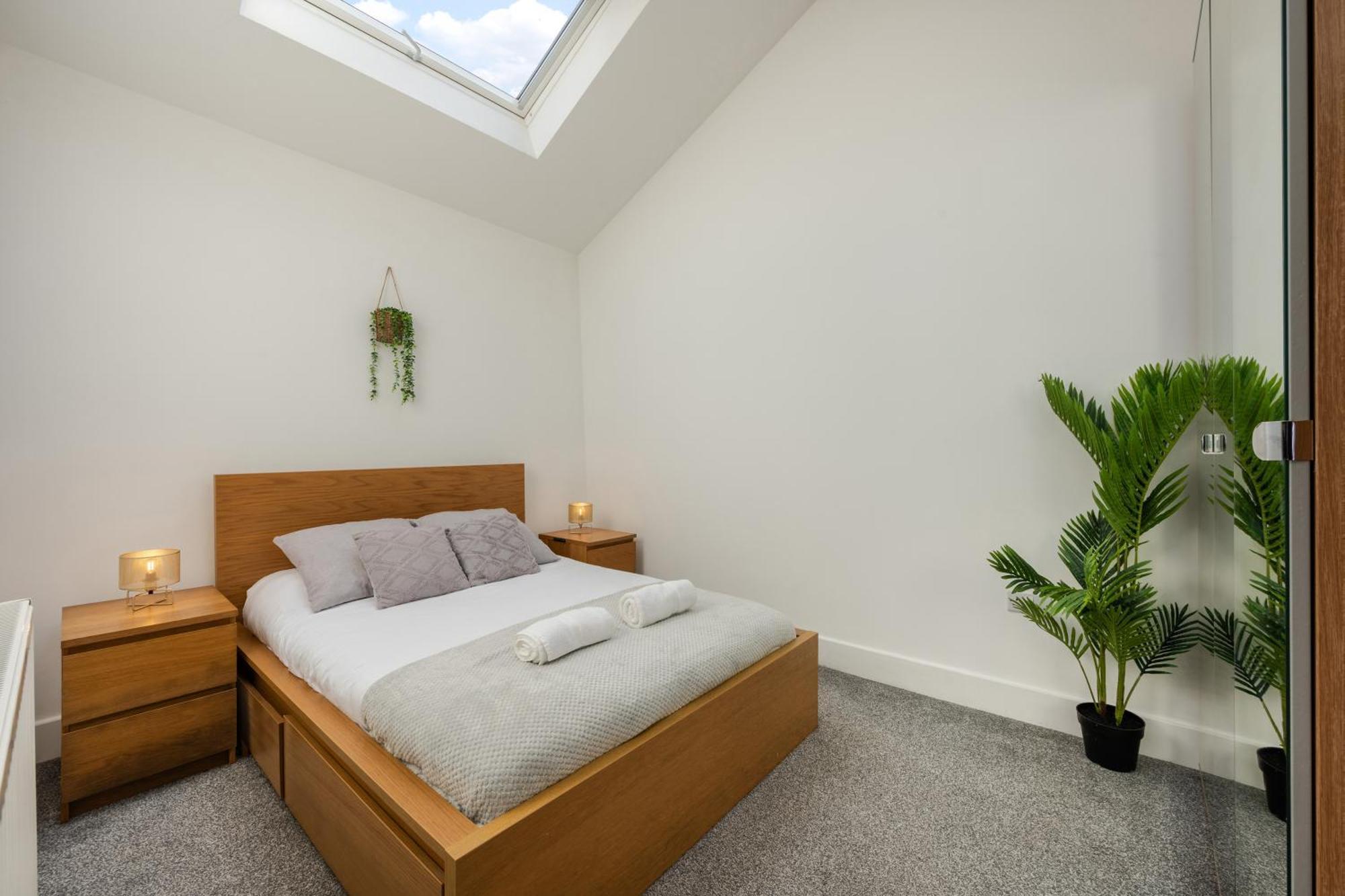 Stylish Two Bedroom Apartment By Central London With Garden מראה חיצוני תמונה